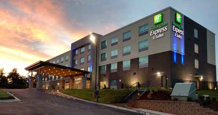 Bangunan Holiday Inn Express & Suites CHARLOTTE NE - UNIVERSITY AREA, an IHG Hotel