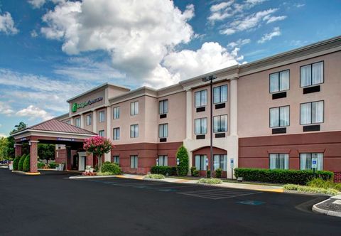 外部的 Holiday Inn Express & Suites RICHMOND NORTH ASHLAND by IHG, an IHG Hotel