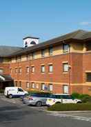 Our hotel in Exeter has an on-site car park Holiday Inn Express EXETER EAST, an IHG Hotel
