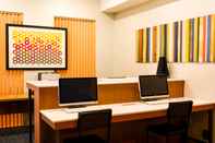 Functional Hall Holiday Inn Express & Suites NEW BOSTON, an IHG Hotel