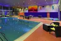 Swimming Pool Holiday Inn BOSTON BUNKER HILL AREA, an IHG Hotel