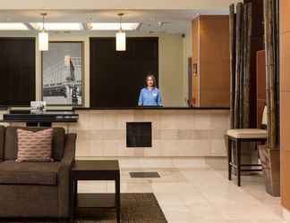 Lobi 2 Staybridge Suites LAS VEGAS - STADIUM DISTRICT, an IHG Hotel