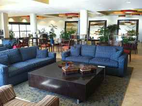 Lobby 4 Crowne Plaza VENTURA BEACH, an IHG Hotel