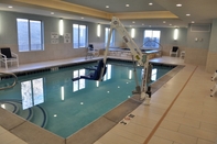 Swimming Pool Holiday Inn Express & Suites PRICE, an IHG Hotel