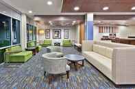 Lobi Holiday Inn Express & Suites CARTERSVILLE, an IHG Hotel