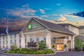 Bangunan 4 Holiday Inn Express BLOOMSBURG, an IHG Hotel