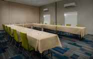 Ruangan Fungsional 5 Holiday Inn Express & Suites LAWRENCE, an IHG Hotel