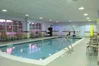 Swimming Pool Holiday Inn Express & Suites WATERTOWN-THOUSAND ISLANDS, an IHG Hotel