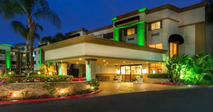 Exterior Holiday Inn SANTA ANA-ORANGE CO. ARPT, an IHG Hotel