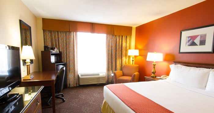 ห้องนอน Holiday Inn CHICAGO O'HARE AREA, an IHG Hotel