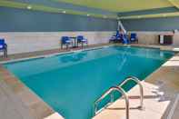 Swimming Pool Holiday Inn Express & Suites LEE'S SUMMIT - KANSAS CITY, an IHG Hotel