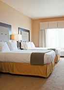 BEDROOM Holiday Inn Express & Suites EAU CLAIRE NORTH, an IHG Hotel