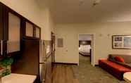 Bedroom 4 Staybridge Suites ANN ARBOR - UNIV OF MICHIGAN, an IHG Hotel