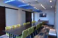 Functional Hall Holiday Inn Express & Suites JOHNSTOWN, an IHG Hotel