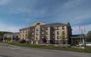 ภายนอกอาคาร 6 Holiday Inn Express & Suites NORTH EAST (ERIE I-90 EXIT 41), an IHG Hotel