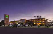 Exterior 4 Holiday Inn Express & Suites VENTURA HARBOR, an IHG Hotel