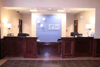 Lobby 4 Holiday Inn Express & Suites PRATT, an IHG Hotel