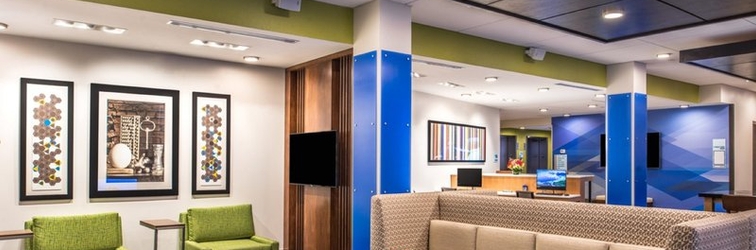 Lobby Holiday Inn Express & Suites TAMPA NORTH - WESLEY CHAPEL, an IHG Hotel