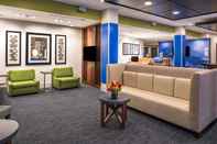 Sảnh chờ Holiday Inn Express & Suites TAMPA NORTH - WESLEY CHAPEL, an IHG Hotel