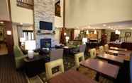 Restoran 7 Staybridge Suites EAU CLAIRE - ALTOONA, an IHG Hotel