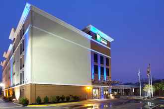 ภายนอกอาคาร 4 Holiday Inn Express WASHINGTON DC - BW PARKWAY, an IHG Hotel