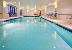 Swimming Pool 6 Staybridge Suites MILWAUKEE WEST-OCONOMOWOC by IHG, an IHG Hotel