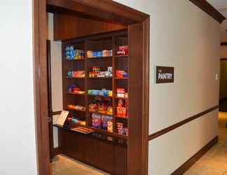 Lobby 2 Staybridge Suites MILWAUKEE WEST-OCONOMOWOC, an IHG Hotel