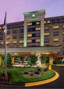 EXTERIOR_BUILDING Holiday Inn Charlotte University Executive Park, an IHG Hotel