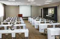 Functional Hall Holiday Inn CHARLOTTE UNIVERSITY, an IHG Hotel