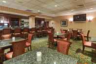 Bar, Kafe, dan Lounge Holiday Inn SACRAMENTO DOWNTOWN - ARENA, an IHG Hotel