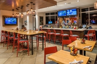 Bar, Cafe and Lounge Holiday Inn KANSAS CITY AIRPORT, an IHG Hotel