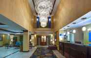 Lobby 6 Holiday Inn Express & Suites TOWER CENTER NEW BRUNSWICK, an IHG Hotel