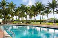 Swimming Pool Holiday Inn MIAMI BEACH-OCEANFRONT, an IHG Hotel