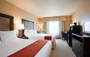 Bedroom 6 Holiday Inn Express & Suites CUMBERLAND - LA VALE, an IHG Hotel