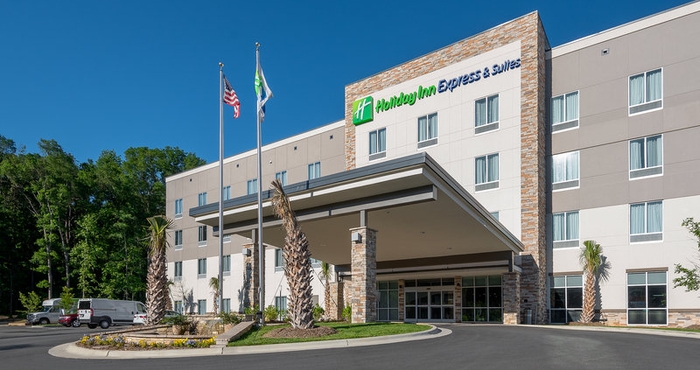 Exterior Holiday Inn Express & Suites CHARLOTTE AIRPORT, an IHG Hotel