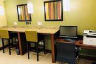 Functional Hall Staybridge Suites LAKELAND WEST, an IHG Hotel