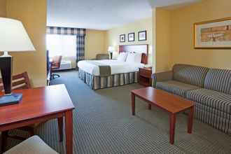 Bedroom 4 Holiday Inn Express & Suites ST. PAUL NE (VADNAIS HEIGHTS), an IHG Hotel