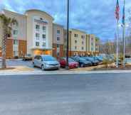 Exterior 2 Candlewood Suites MOORESVILLE/LAKE NORMAN,NC