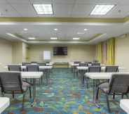 Functional Hall 4 Candlewood Suites MOORESVILLE/LAKE NORMAN,NC