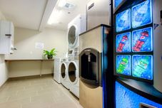 Accommodation Services Holiday Inn Express & Suites CARLSBAD BEACH by IHG, an IHG Hotel