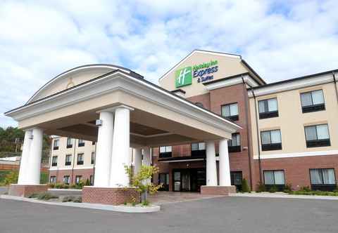 Exterior Holiday Inn Express & Suites CAMBRIDGE, an IHG Hotel