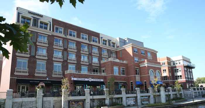 Exterior Hotel Indigo NAPERVILLE RIVERWALK, an IHG Hotel