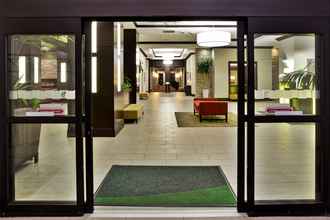 Lobi 4 Holiday Inn & Suites CHICAGO NORTHWEST - ELGIN, an IHG Hotel