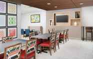 Restoran 2 Holiday Inn Express KNOXVILLE-STRAWBERRY PLAINS, an IHG Hotel