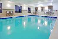 Swimming Pool Holiday Inn Express & Suites SYRACUSE NORTH - AIRPORT AREA, an IHG Hotel