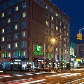 Enjoy magnetic nightlife in the Lower East Side1Holiday Inn NYC - LOWER EAST SIDE, an IHG Hotel,阿蒙森环岛飯店
