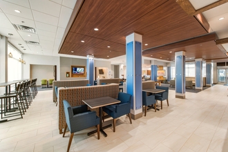 Lobby 4 Holiday Inn Express & Suites CARROLLTON WEST, an IHG Hotel