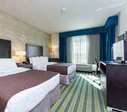 Bedroom 6 Holiday Inn TEXARKANA ARKANSAS CONV CTR, an IHG Hotel