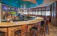 Bar, Cafe and Lounge 7 Crowne Plaza AUBURN HILLS, an IHG Hotel