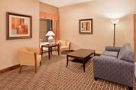 พื้นที่สาธารณะ Holiday Inn Express & Suites KANSAS CITY-LIBERTY (HWY 152), an IHG Hotel